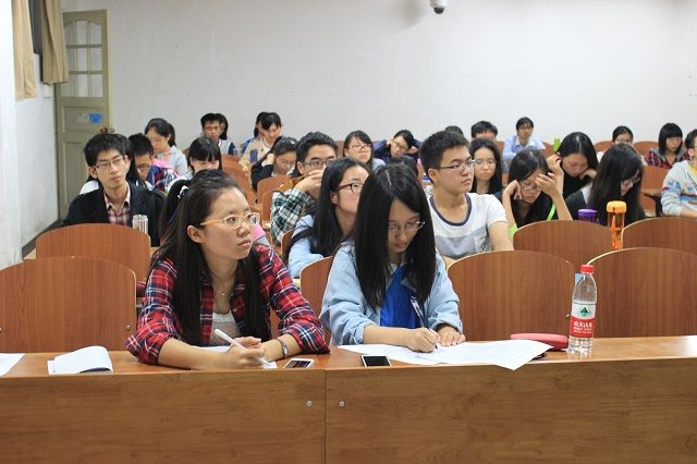 邓伟博士做客学术沙龙 探讨“比特币是否存在价格泡沫”