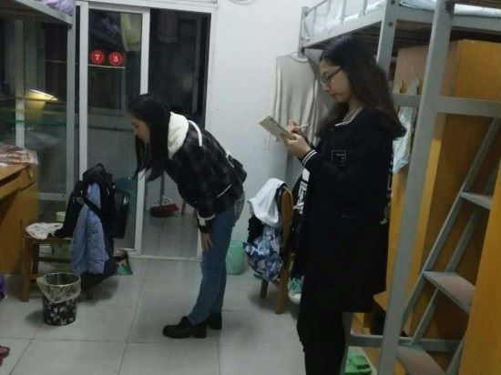 会计学院顺利开展研究生消防安全检查