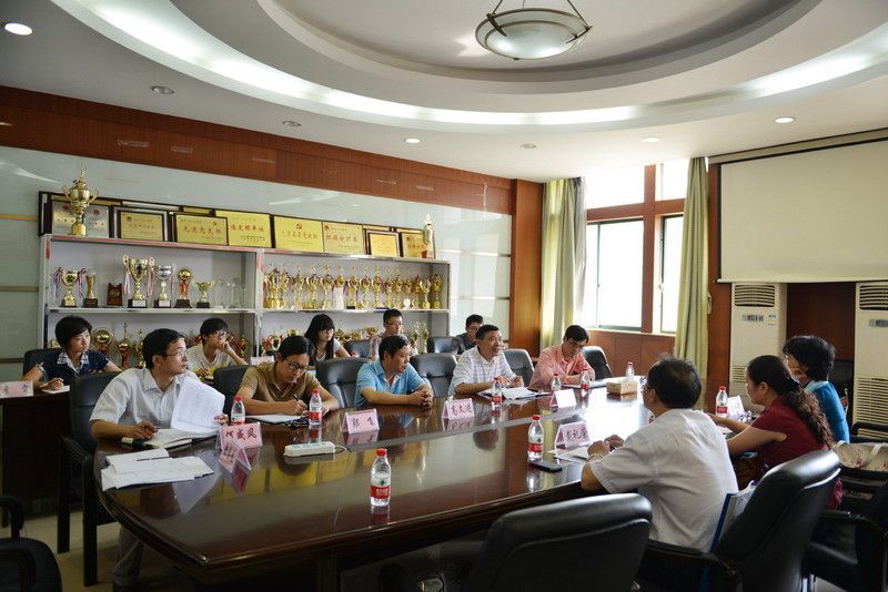 会计学院举行65周年校庆返校校友座谈会
